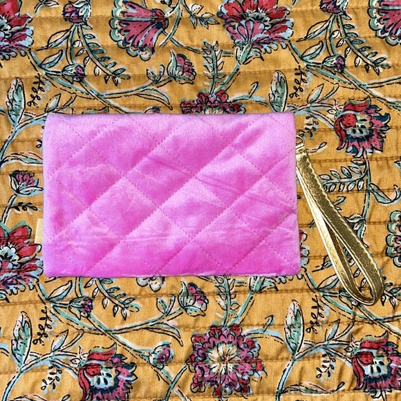 pink ipsy makeup bag with gold wristlet - Picture 2 of 3